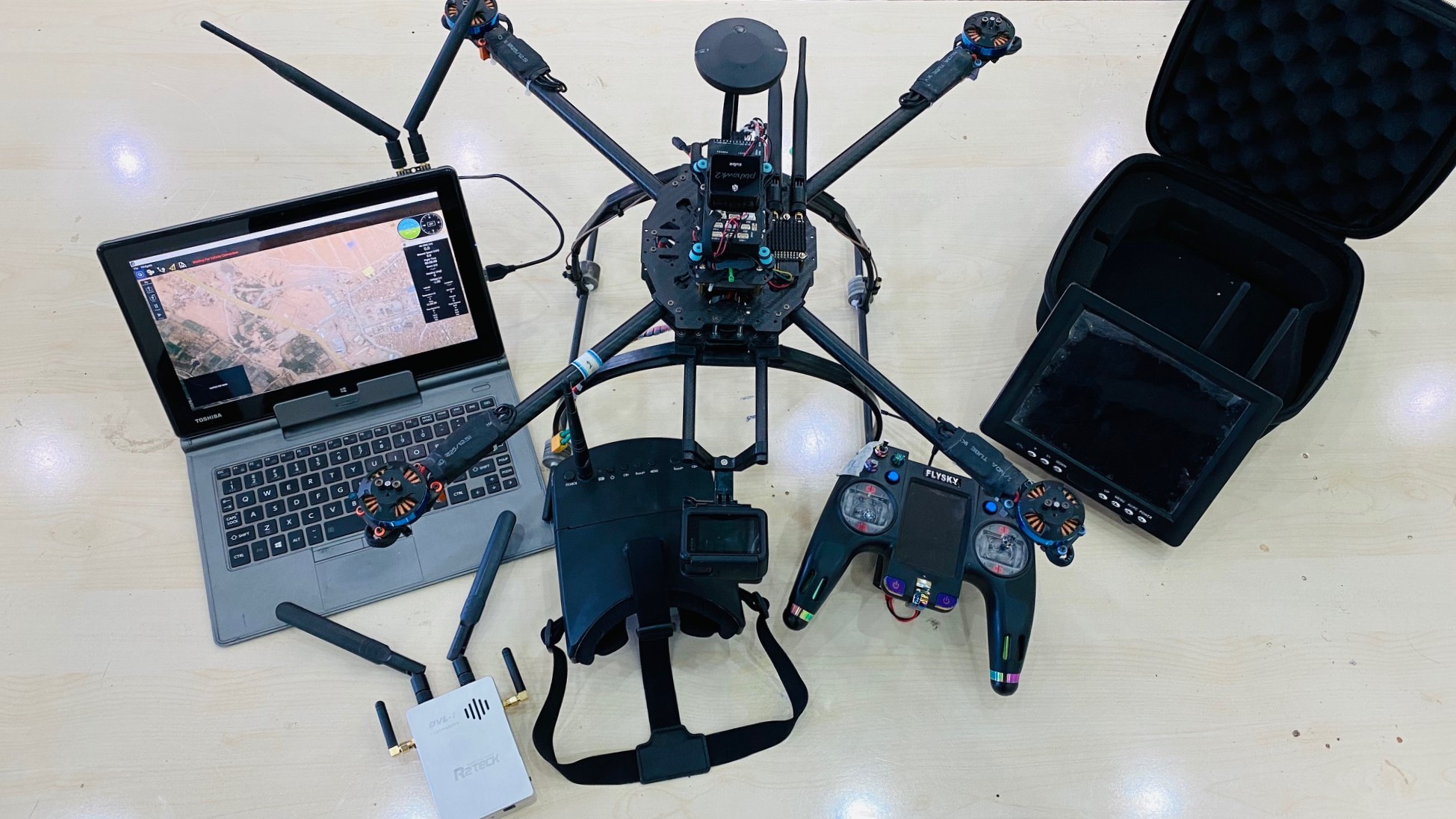 QIA quad with GCS, goggles and controller